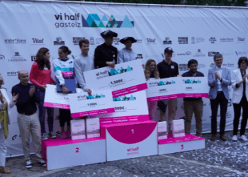 Eneko Llanos y Sara Loehr vencen el vi half gasteiz
