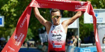 David Castro se proclama campeón de España de Triatlón Olímpico