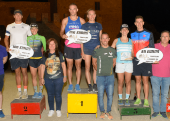 Xisca Tous y Adrián Salto vencen el II Triatlón Lagunas de Ruidera