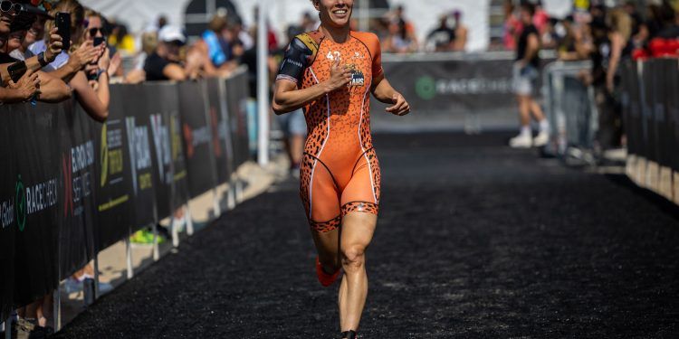 Miriam Casillas saca su mejor nivel y ‘da la campanada’ en la Superleague Triathlon de Malibú