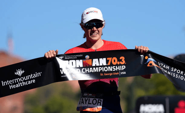 Taylor Knibb arrasa en el Mundial IM 70.3 dejando fuera del podio a los grandes nombres