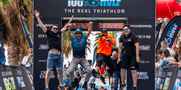 2000 personas disfrutaron de la esencia del Triatlón en el «100x100HALF Sitges» 2022
