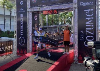 Guruze Frades arrasa en el IRONMAN de Cozumel y sella su plaza de Kona 2023