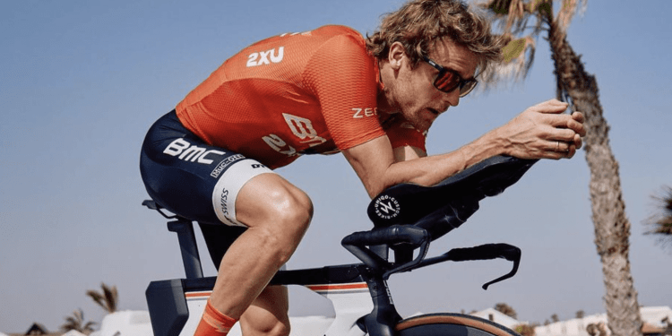 ¿Por qué debes realizar tu entrenamiento de ciclismo en rodillo esta temporada?