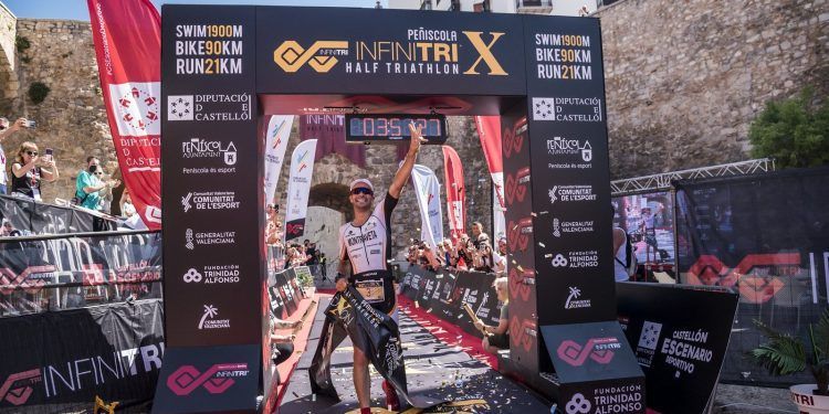 Infinitri 113 Peñíscola: una fiesta de Triatlón para populares y profesionales
