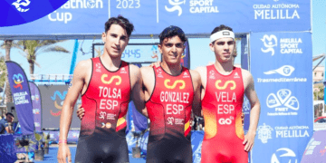 España exhibe a su selección júnior de Triatlón en su inicio de temporada