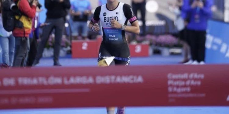 Patricia Bueno sobrevive en el Tradeinn 140.6inn y es campeona de España LD