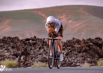 Jordi Montaveta roza la gloria (y el slot al mundial) en IRONMAN Lanzarote