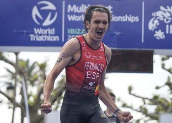 Cristian Fernández se proclama campeón del mundo de Acuatlón