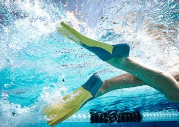 Aletas y palas para el entrenamiento en verano