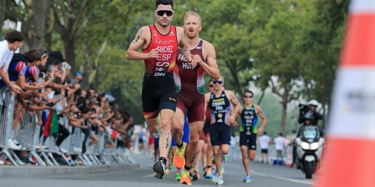 Alex Yee dinamita el ‘test event’ de París con un sobresaliente Mantecón en el TOP-10