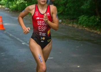 Alejandra Seguí se cuelga el bronce en el Campeonato de Europa júnior de Triatlón