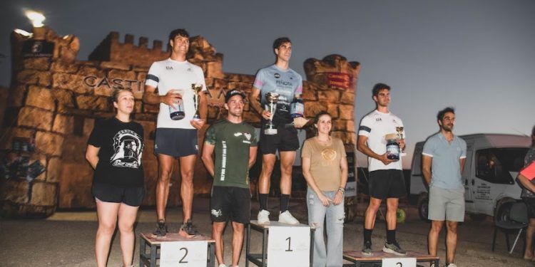 Diego Méntrida y Marina Kryk reinan en el «Triatlón Lagunas de Ruidera»