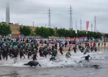 Bochorno en Murcia tras la suspensión ‘in situ’ del Triatlón de Mazarrón