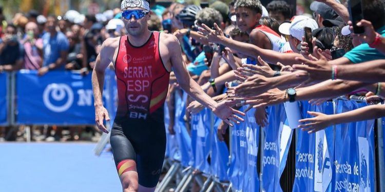 Antonio Serrat se cuelga la plata en la Copa del Mundo de Brasilia