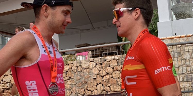 Wilhelm Hirsch y Laura Gómez vencen en un emotivo Ibiza Half Triathlon