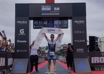 Javier Gómez Noya gana el IRONMAN 70.3 Mossel Bay y sella su slot para el mundial
