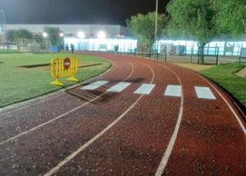 Sin justificación: Pintan un paso de peatones en una pista de atletismo