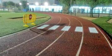 Sin justificación: Pintan un paso de peatones en una pista de atletismo