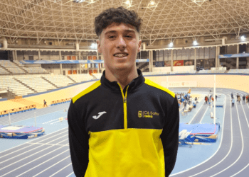 Xavi Cabanilles es de otro planeta: nuevo récord de España para el triatleta valenciano