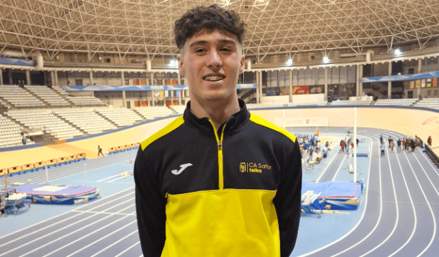 Xavi Cabanilles es de otro planeta: nuevo récord de España para el triatleta valenciano