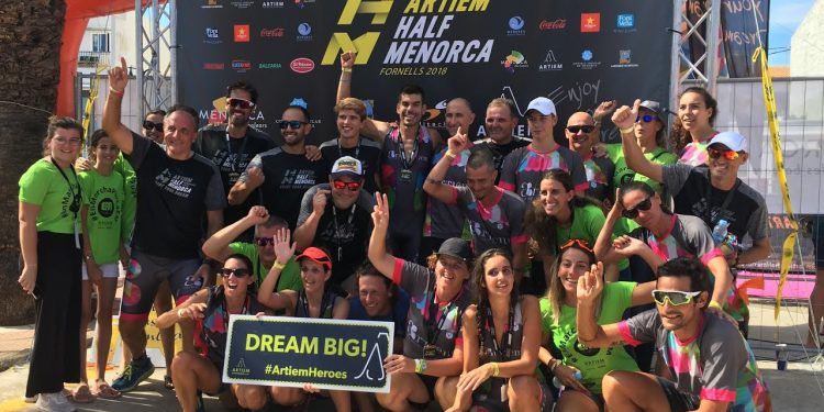 Artiem Half Menorca: dos distancias para disfrutar de Menorca a golpe de Triatlón