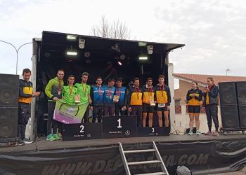 El Triatlón Laguna de Duero roza el triplete en el regional de Castilla y León de Duatlón por Relevos