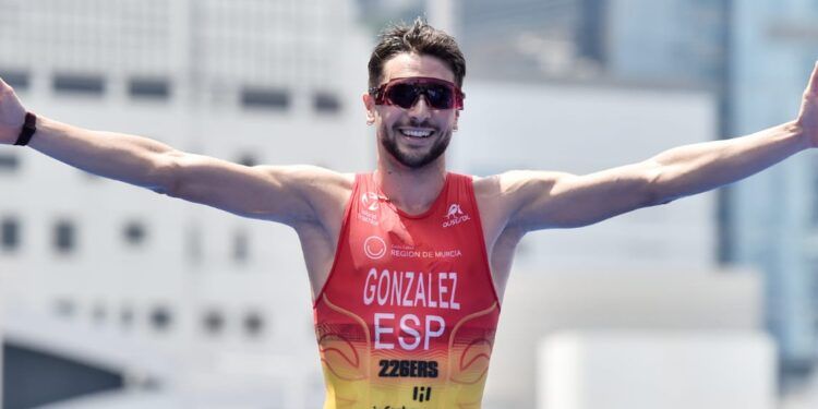 Alberto González gana la copa del Mundo de Hong Kong