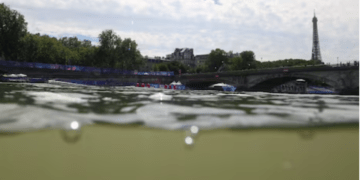 La organización de París se ha reído del Triatlón todo lo que podía (y más)