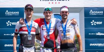 Dos medallas en nuestro paso por ‘Alpe d’Huez Triathlon’ a cargo de Arrasate y Montraveta
