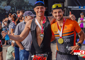 Casi 500 deportistas despiden la temporada 100x100half en L’Estartit