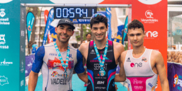 Antonio Serrat y Susana Sevillano estrenan el palmarés del Ibiza Sprint Triathlon