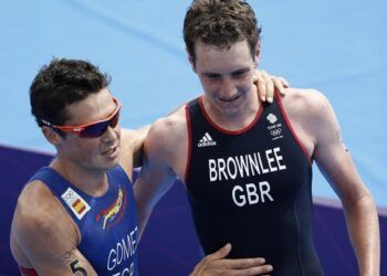 Javi Gómez Noya cataloga a Alistair como el mejor triatleta de la historia