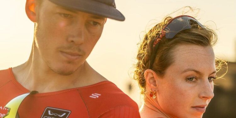 Hayden Wilde y Georgia Taylor-Brown se llevan la Supertri 2024