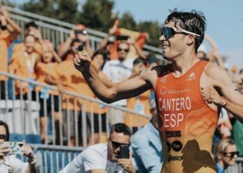 Grandes triatletas en la salida de la San Silvestre Vallecana en busca de sus mejores marcas