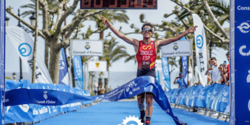 Los jóvenes triatletas brillan en el 10K de Aranjuez con Pelayo González en 29’18»