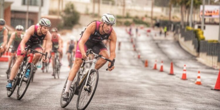 Trifluvial en hombres y Diablillos en mujeres lideran la Liga Nacional de Duatlón
