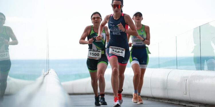 Alicante se prepara para acoger la primera cita del Mediterránea Triatlón