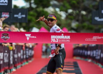 Los hombres de corta distancia marcan el nivel en el IRONMAN 70.3 Geelong