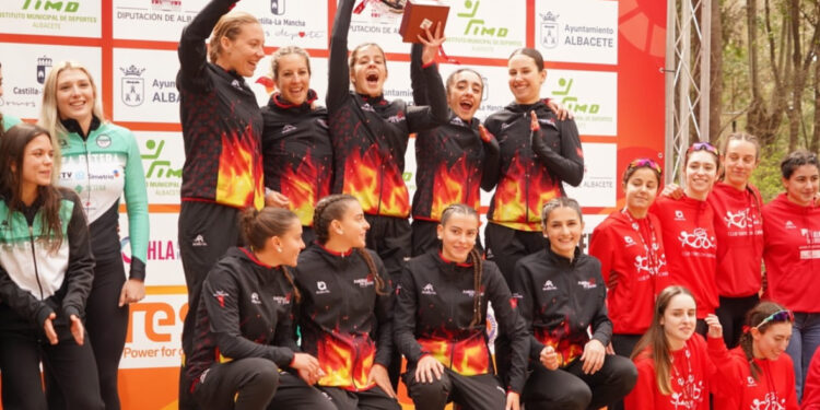 Diablillos de Rivas y Peñota Dental Alusigma vencen la La Liga Nacional de Duatlón 2025