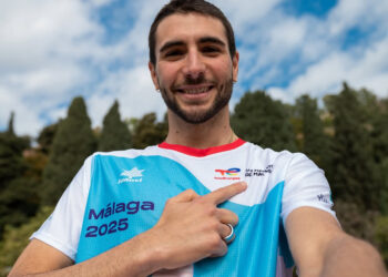 Alberto González vuela en casa: primer español en la Media Maratón de Málaga