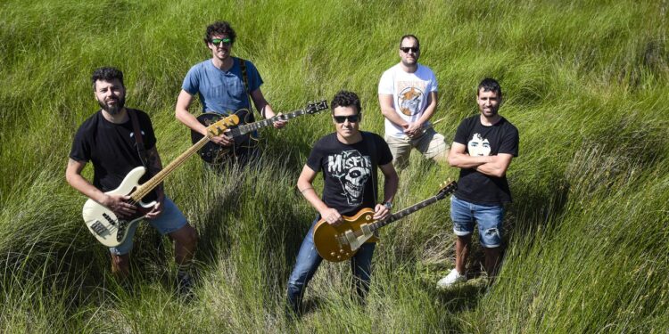 Javier Gómez Noya debutará con su grupo de rock en el Triatlón de Fuente Álamo