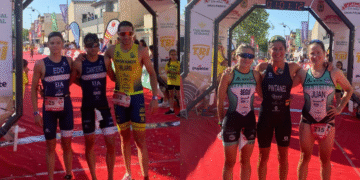 David Cantero y Marta Pintanel cumplen con el guion establecido en el Triatlón de Fuente Álamo 2025