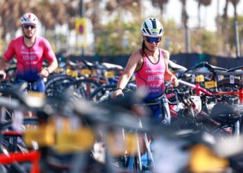 Liliána Szávai y Sergio Marco cierran con su victoria el fin de semana de Mediterránea Triatlón València