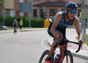 Víctor Fernández: otro caso de triatleta de escuela que con 15 años planta cara a los mejores de Castilla y León