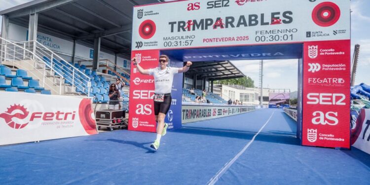 ‘Trimparables’ Pontevedra reunió a 200 triatletas populares de manera paralela a todo un Mundial Multideporte de Triatlón