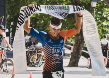 Patricia Bueno y Álvaro Franco se llevan el half del Triatlón Río Mundo