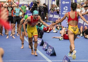 España sella un TOP-10 en el Mundial de Triatlón Relevos Mixtos con Australia vencedora