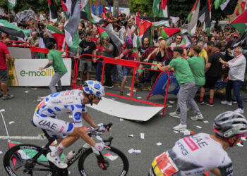 OPINIÓN sobre la vergüenza y el despropósito que se está viviendo en La Vuelta Ciclista a España