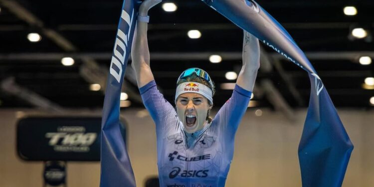 Podio femenino 100% británico en T100 Oropesa con Lucy Charles volviendo a lo más alto